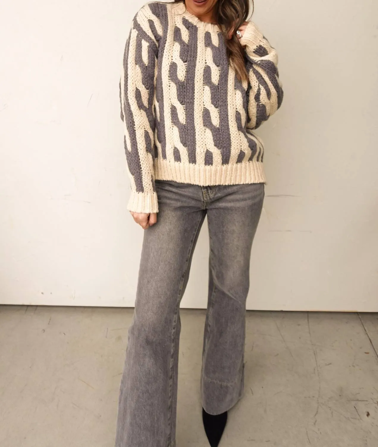 Abstract Chunky Knit Sweater In Gray/ivory