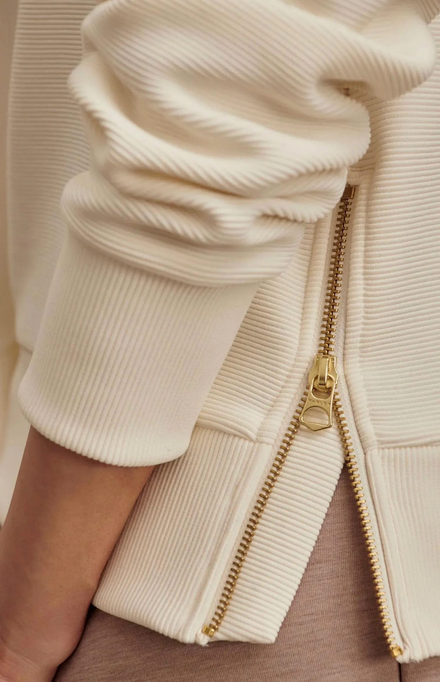 Addelyn Sweater In Ivory