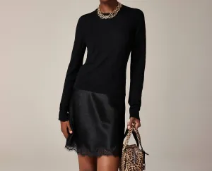 Carolyn Fitted Crewneck Sweater In Merino Wool In Black