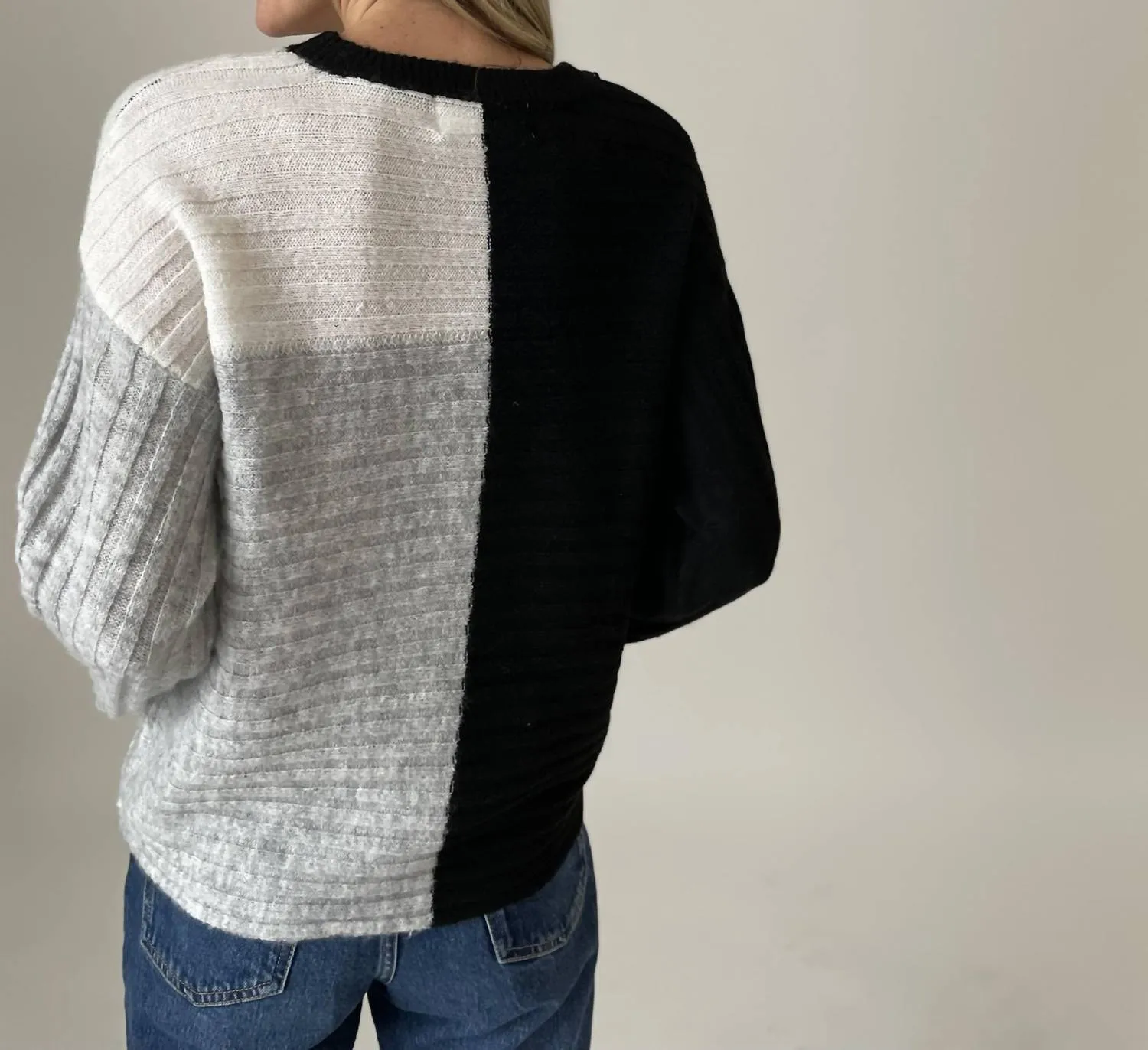Joanna Color Block Ribbed Sweater In Black