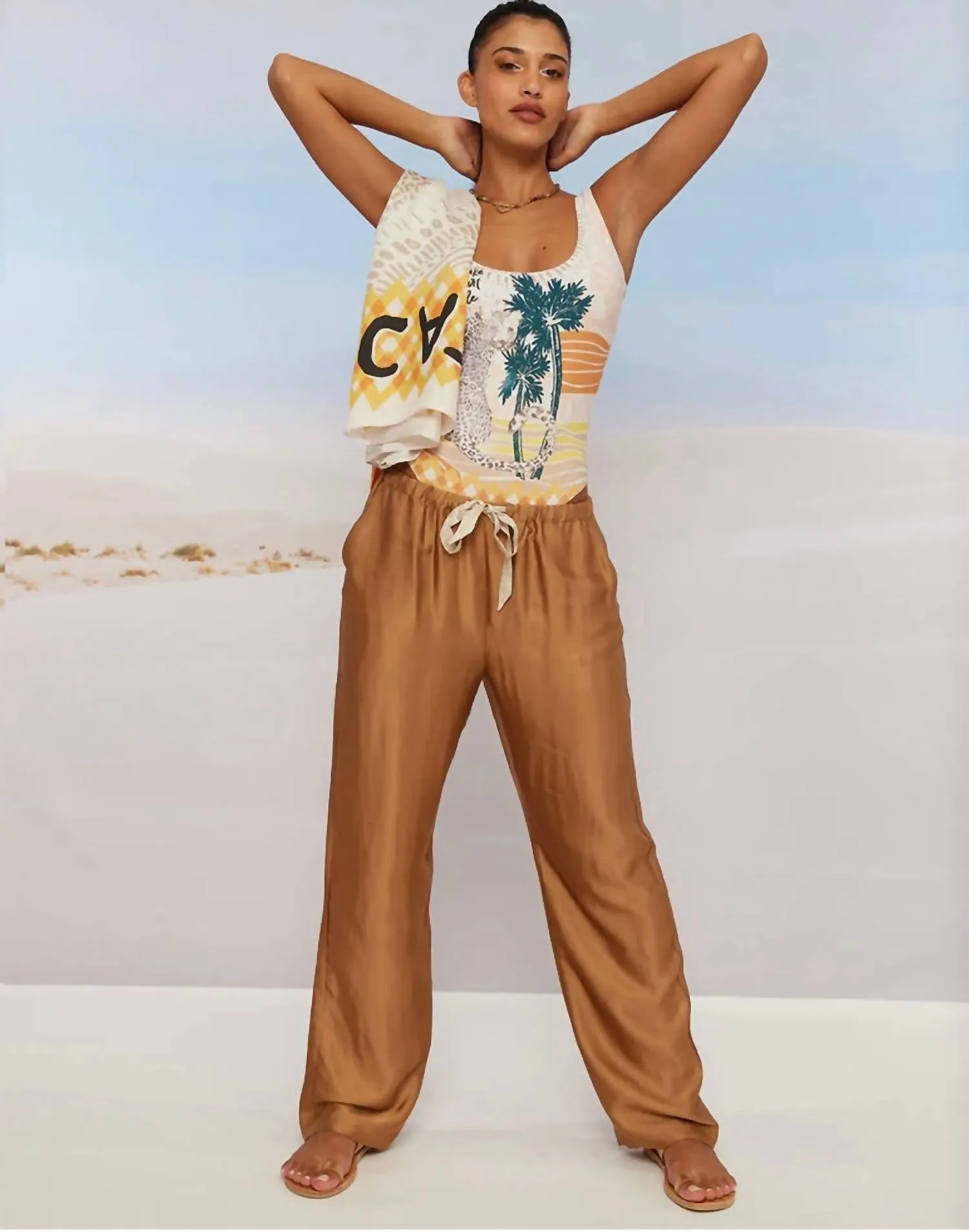 Liana Straight Leg Trousers In Caramel