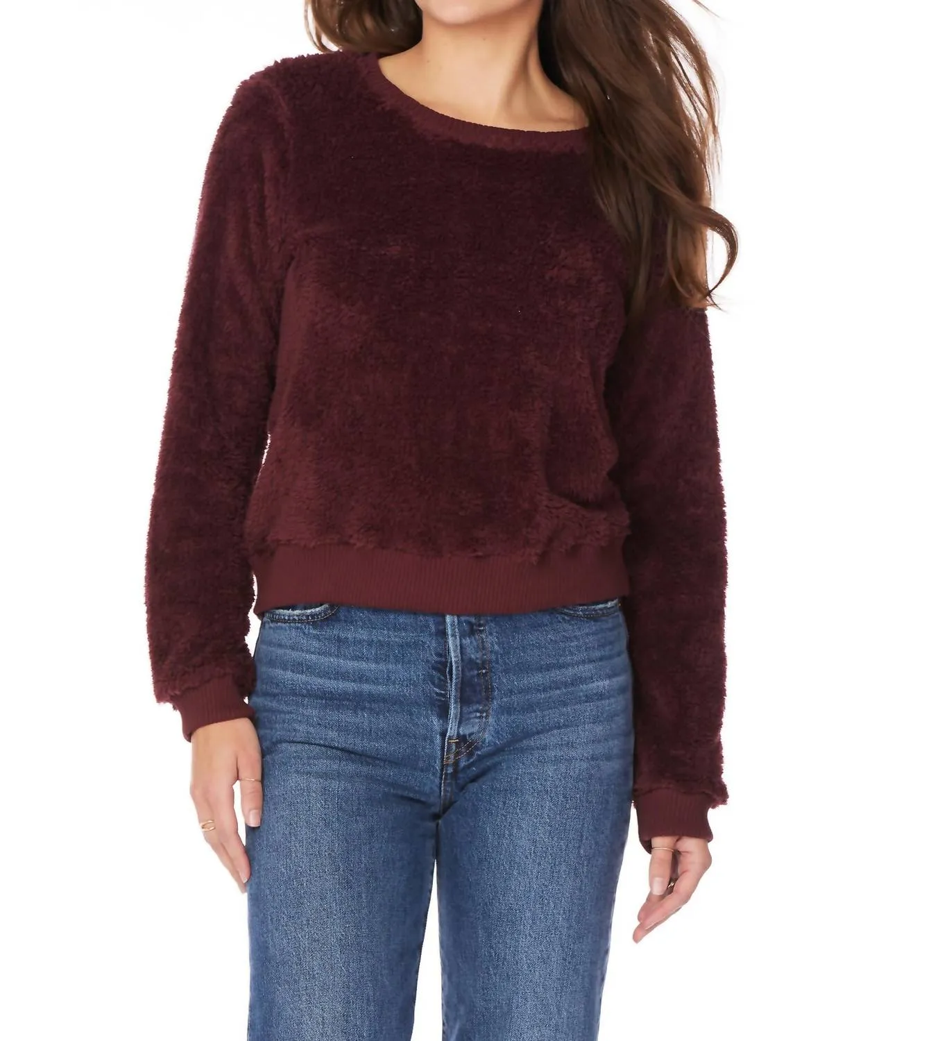 Ribbed Fuzzy Crewneck Pullover Sweater In Wine