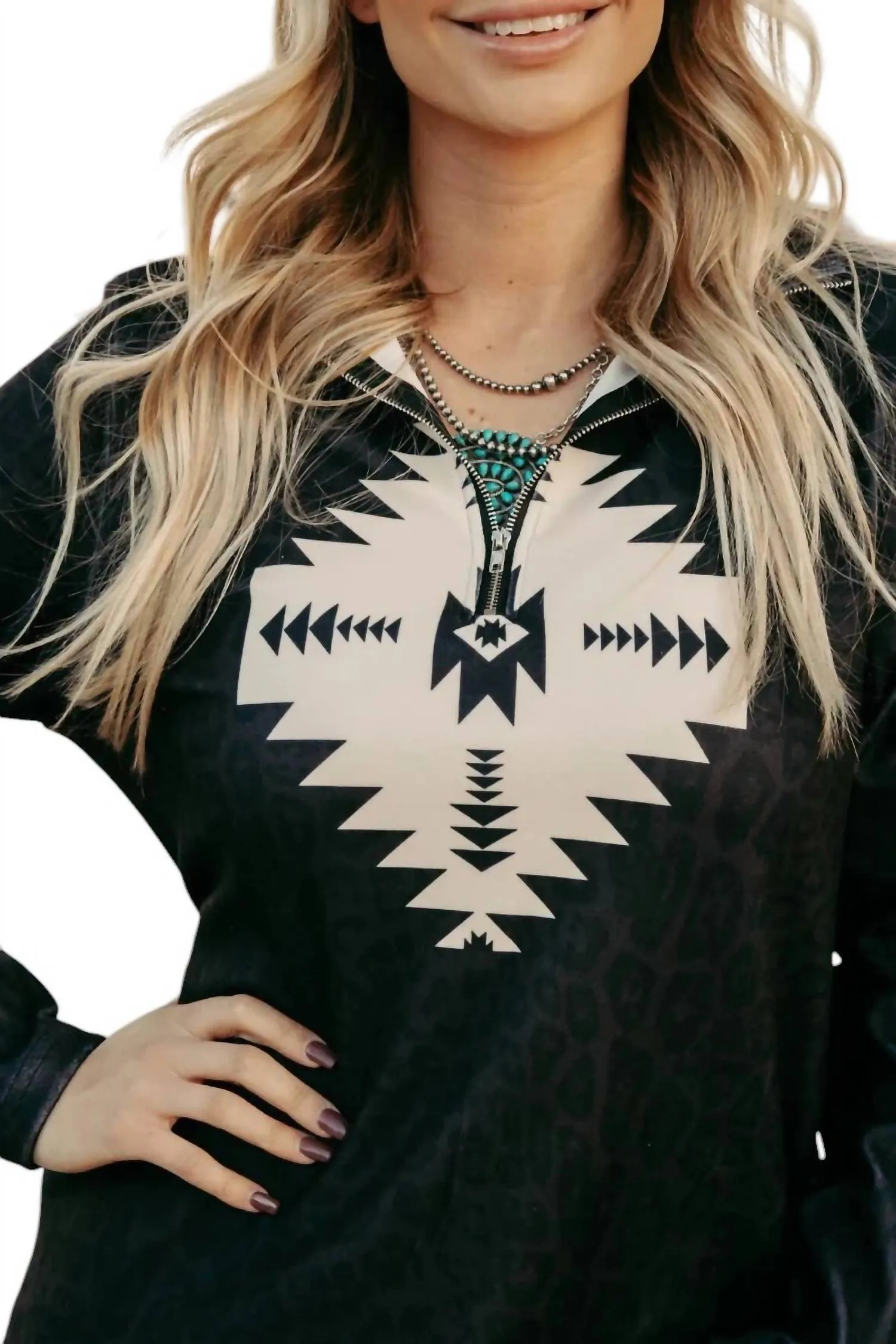 Shadow City Pullover Sweater In Black