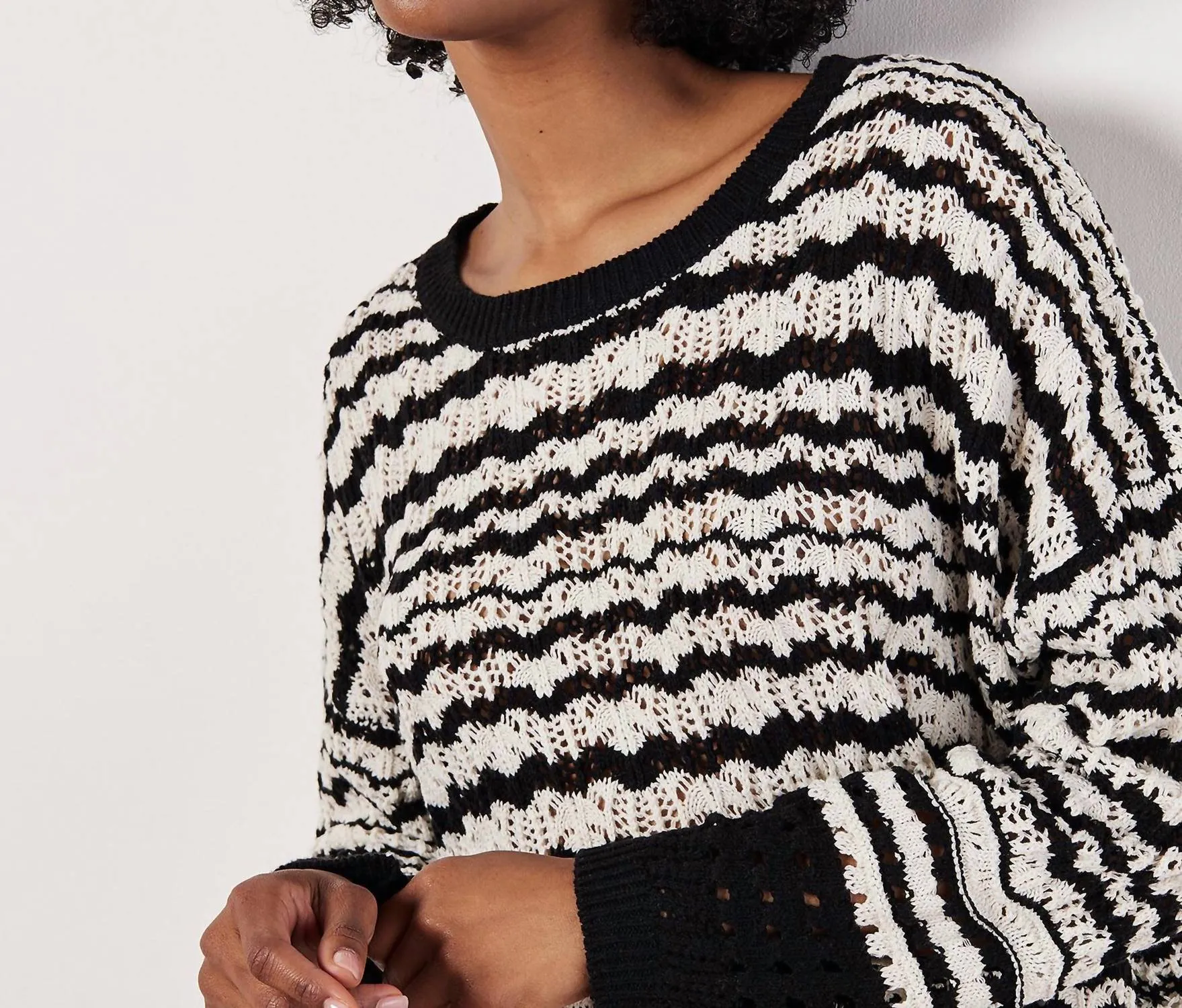 Skyline Stripe Sweater In Black/white