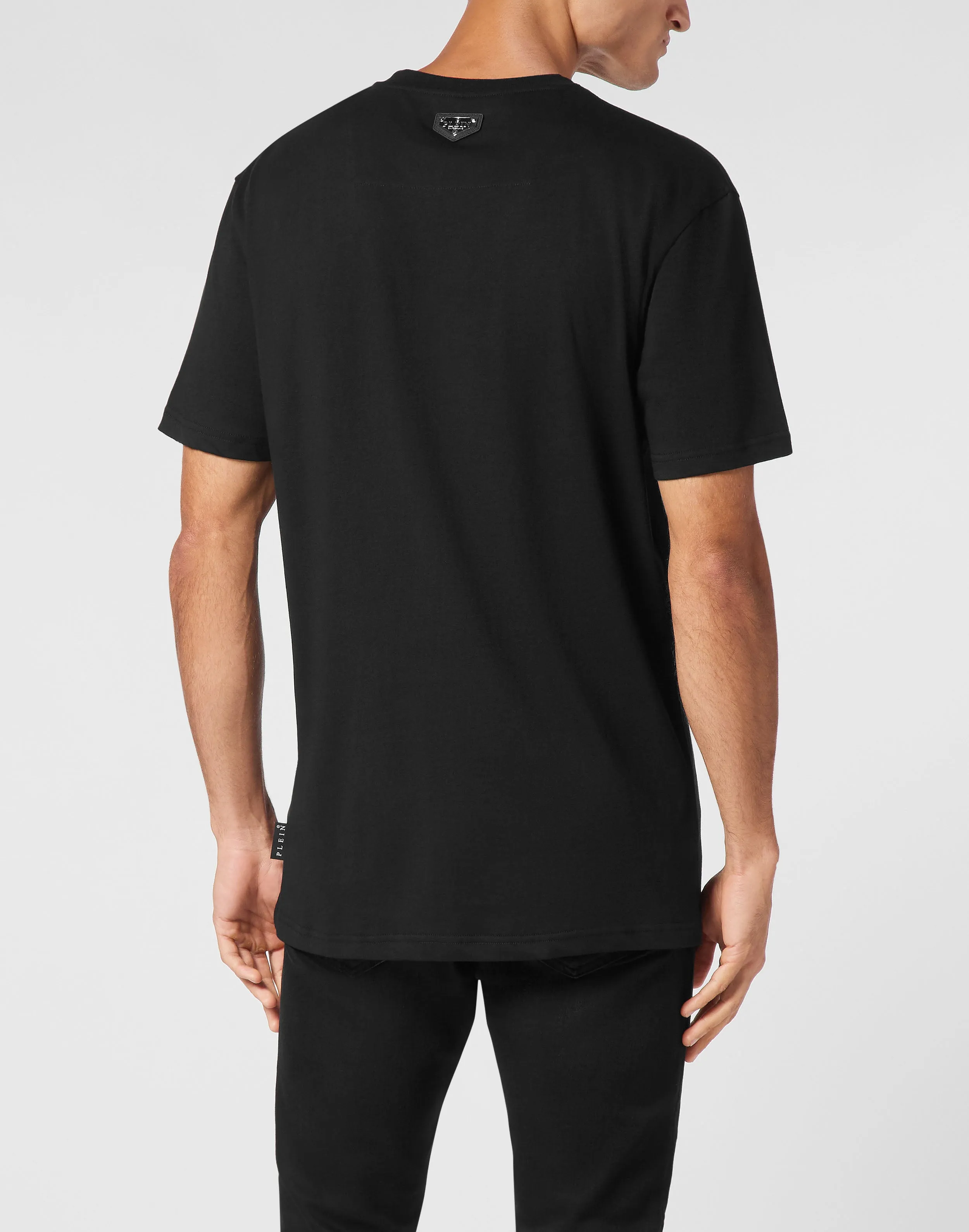 T-shirt V-Neck SS Skull&Bones