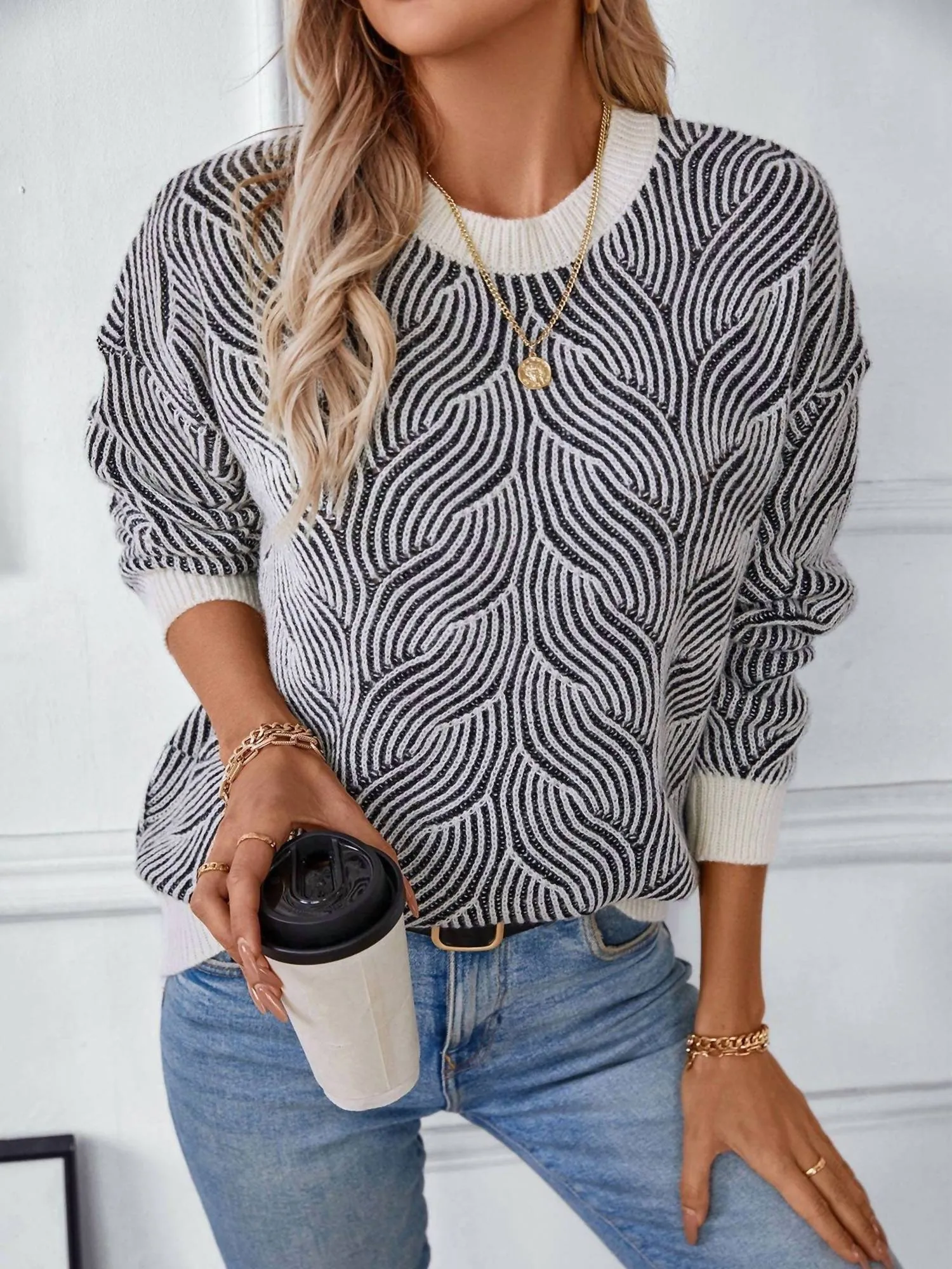 Wave Knit Sweater In Black